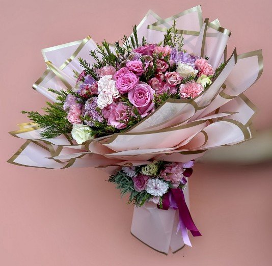 Tecrübeli çiçek Buket Tasarımcısı